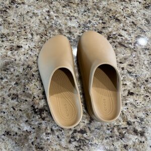 CROCS Dylan Platform Clog